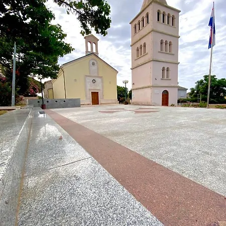 Cvita Βίλα Povljana