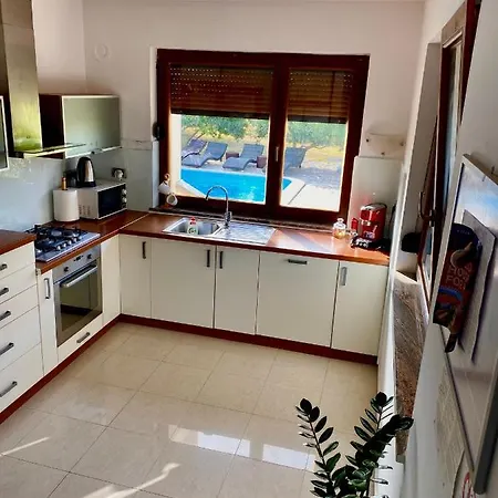 Cvita Βίλα Povljana