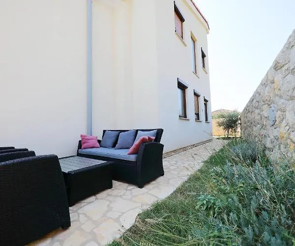 Willa Cvita Povljana